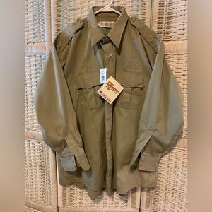 Horace Small Beige New Dimension Long Sleeve Uniform Shirt Size 17.5 x 33 BNWT